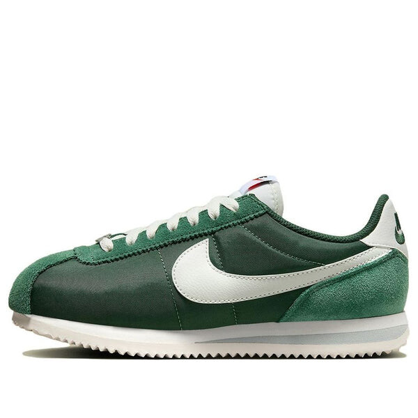 Кроссовки (WMNS) Nike Cortez 'Fir', цвет fir/sail/sail/light silver