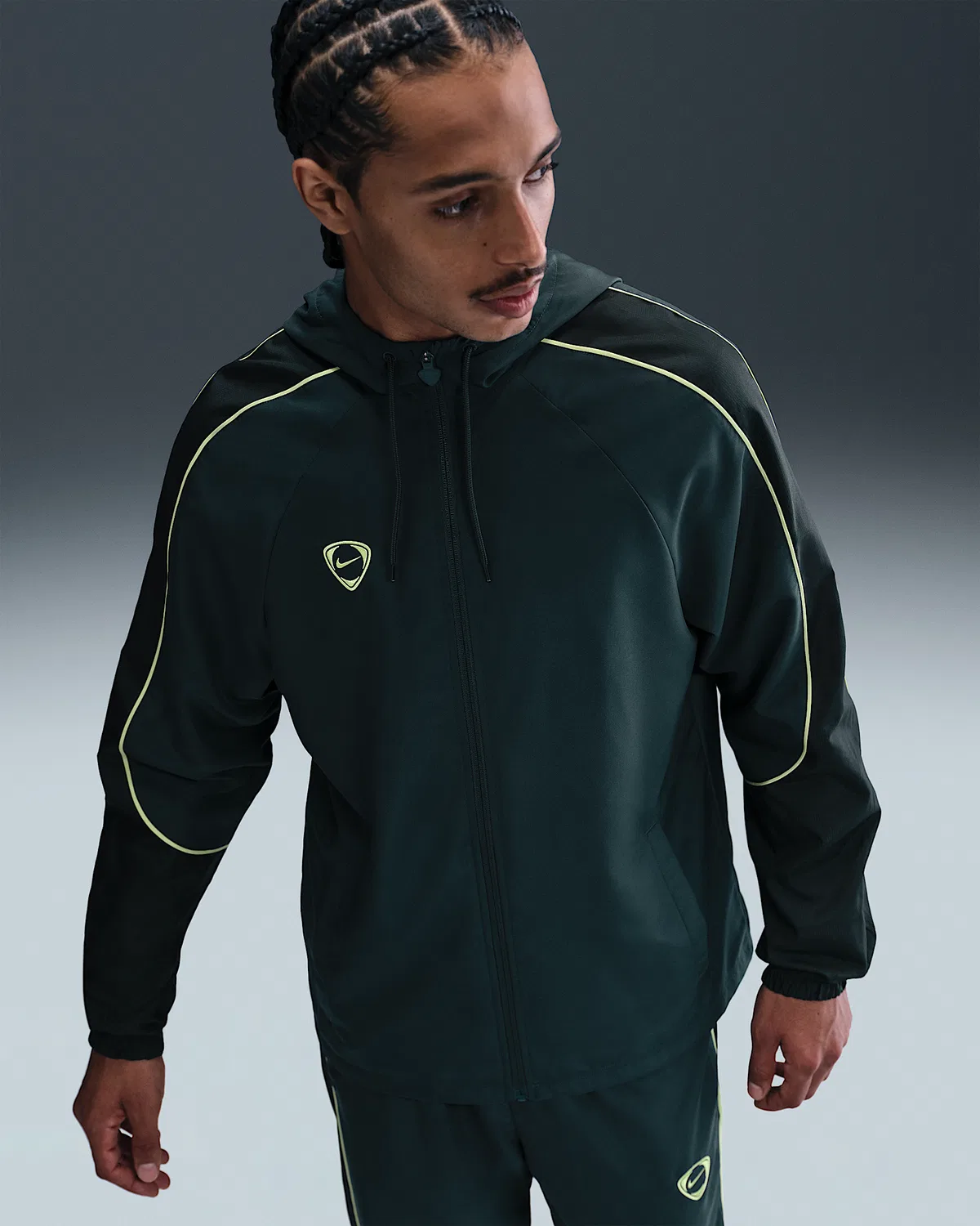 Мужская ветровка Nike Academy+ Repel Soccer Woven, Seaweed/Black/Limelight/Limelight