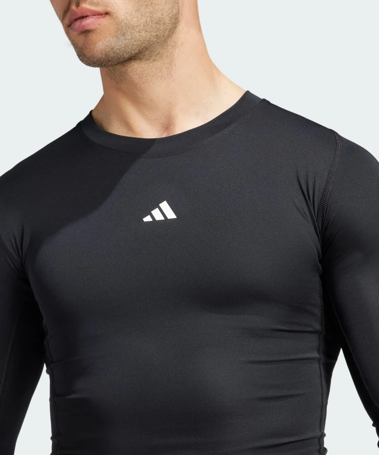 Мужская футболка adidas Techfit Compression Training — фото 3