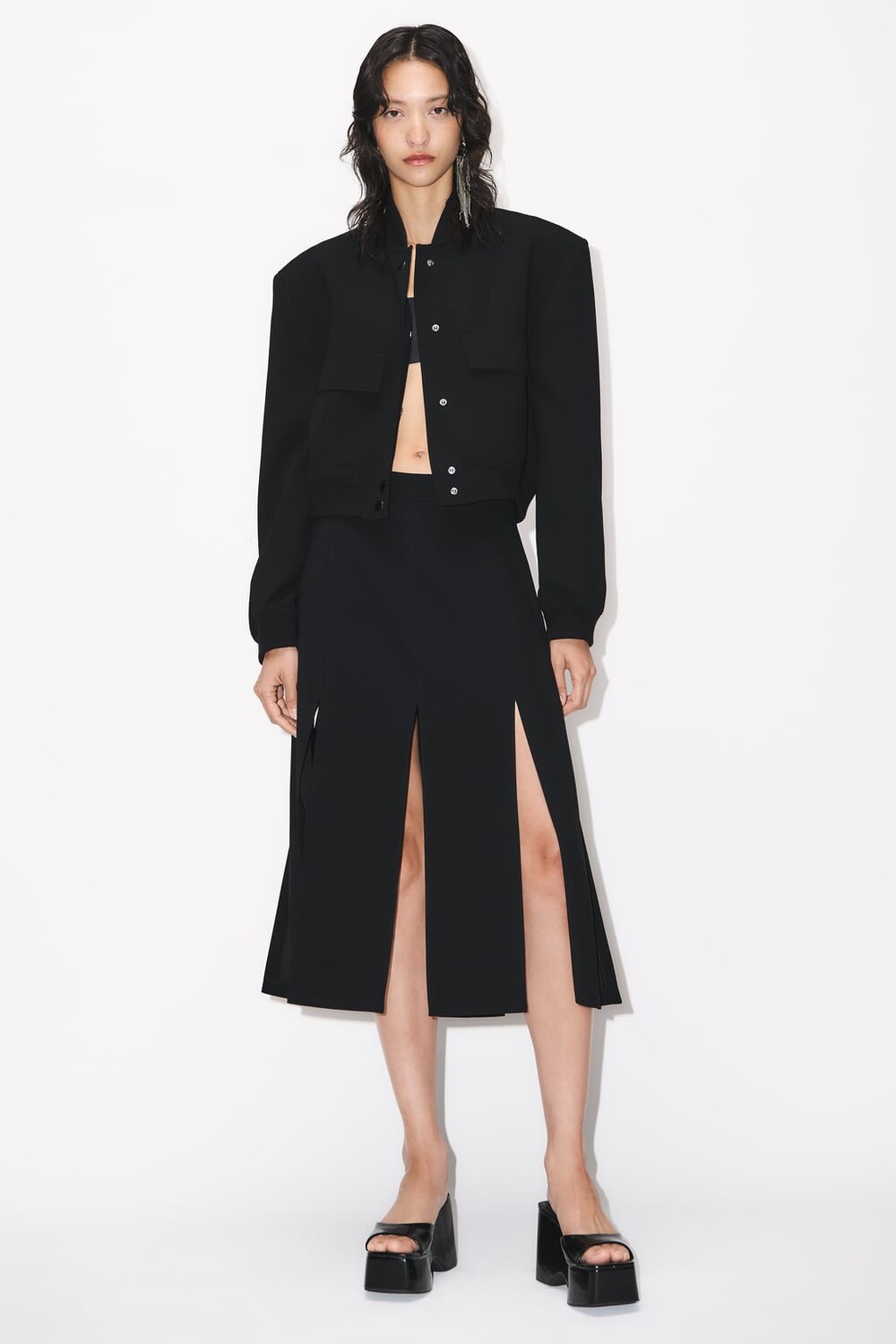 

Макси-бомбер с карманами ZARA, черный