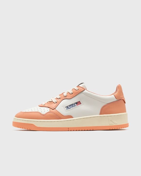 

Кроссовки Autry Action Shoes Medalist Low, цвет leat/leat wht/sashimi