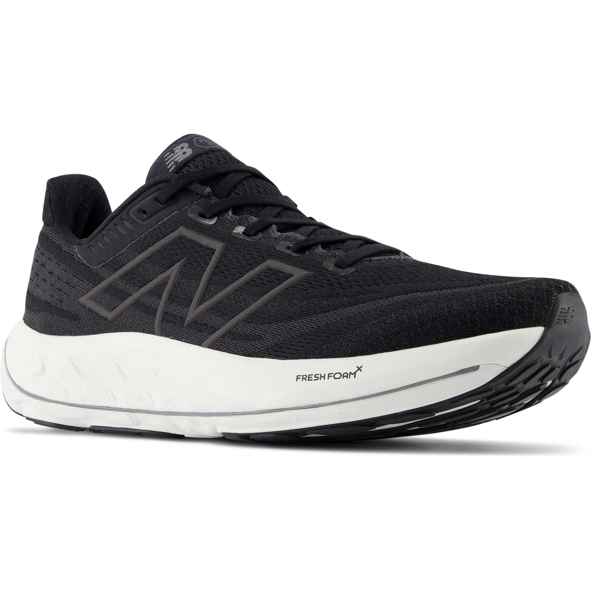 Мужские беговые кроссовки Fresh Foam X Vongo v6 New Balance, Black/White — фото 2
