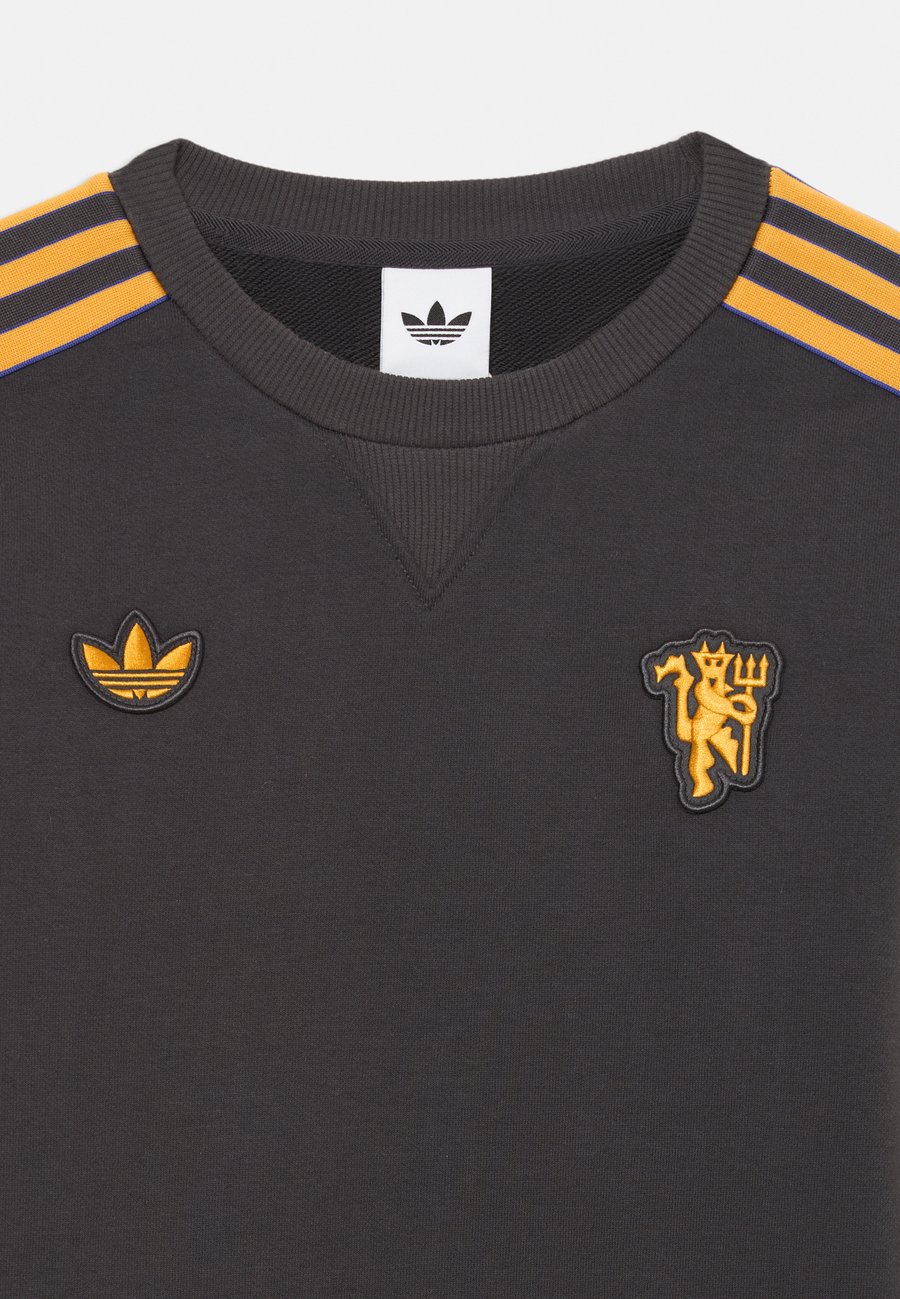 Толстовка Adidas Performance MANCHESTER UNITED ICON KIDS CREW UNISEX, Utility Black/Black — фото 3
