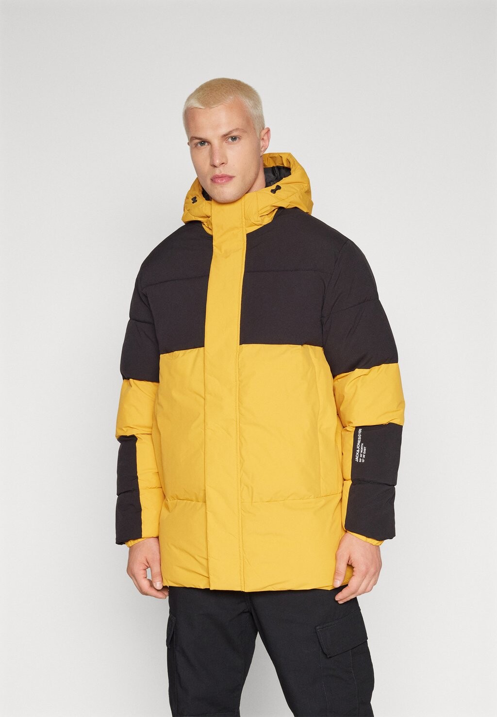 

Зимнее пальто JJEFORCE SN Jack & Jones, медовое золото, Желтый, Зимнее пальто JJEFORCE SN Jack & Jones, медовое золото