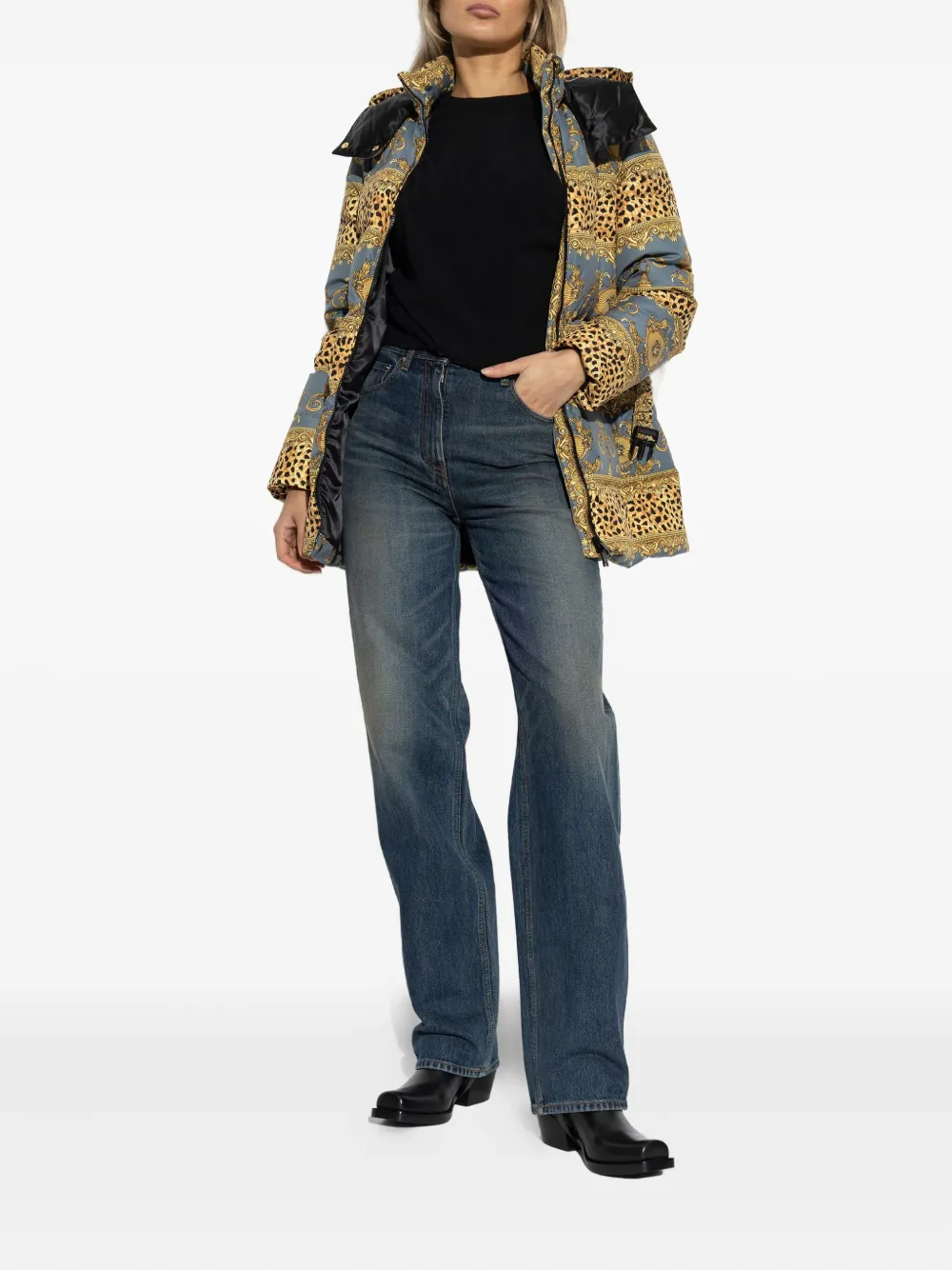 Джинсы с декоративной нашивкой VERSACE, синий — фото 2