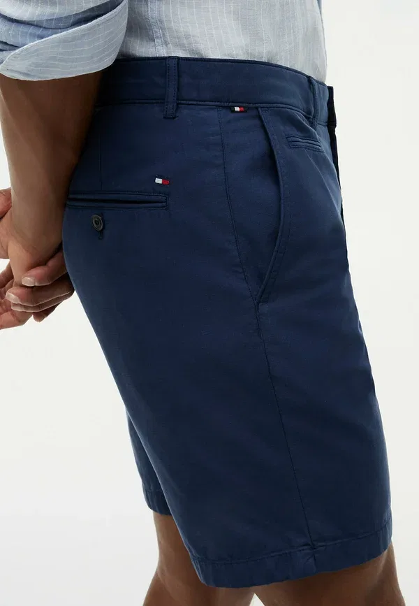 Шорты Tommy Hilfiger Dover Washed 8" Inseam Chino Shorts, угольно-синий — фото 4