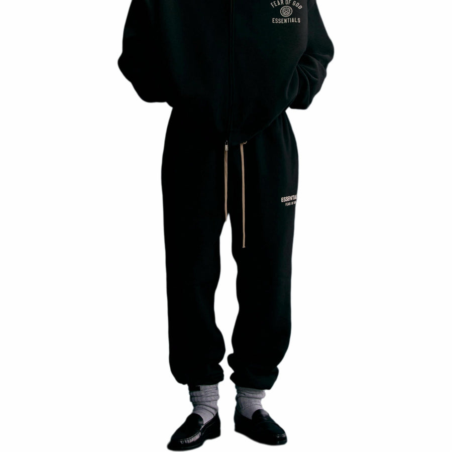 Спортивные брюки Fear of God Essentials Fleece Sweatpant 'Black', черный — фото 3