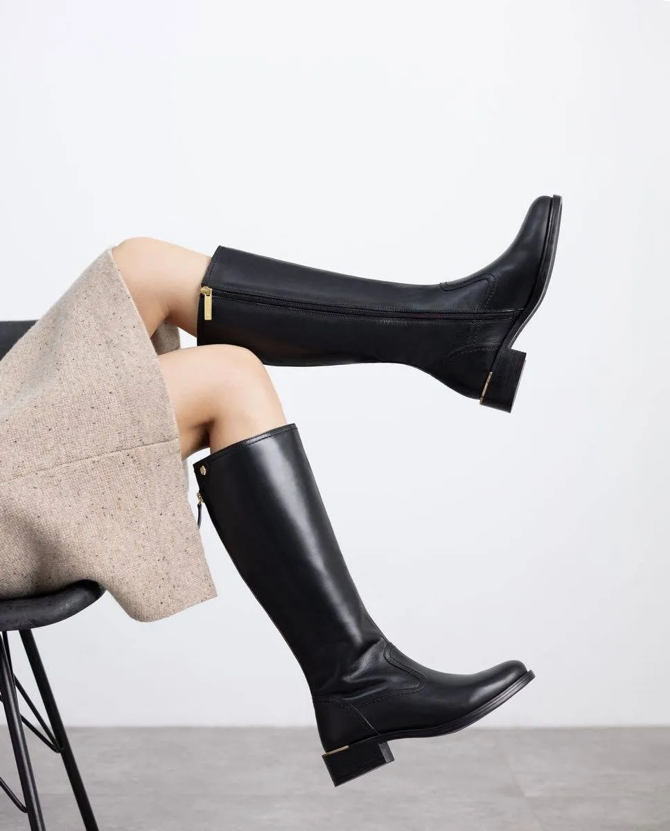 Женские кожаные сапоги с боковой молнией Carmela, черный — фото 2
