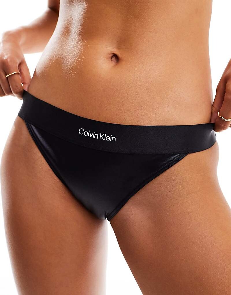 

Calvin Klein Бразильские трусики бикини CK Refined – черного цвета CK Black