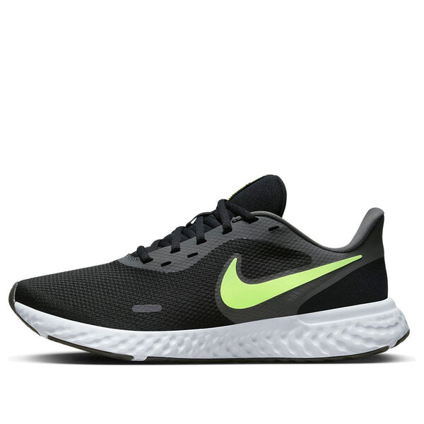 

Революция кроссовок 5 Nike, черный