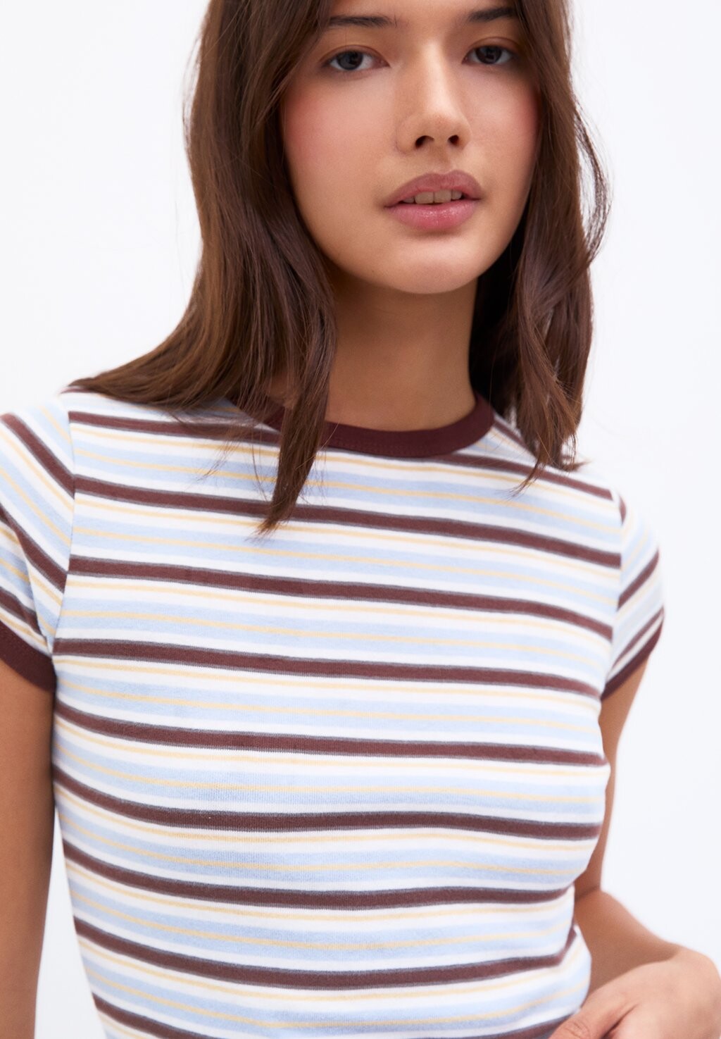 

Футболка с набивным рисунком STRIPED SHORT SLEEVE PULL&BEAR, коричневый