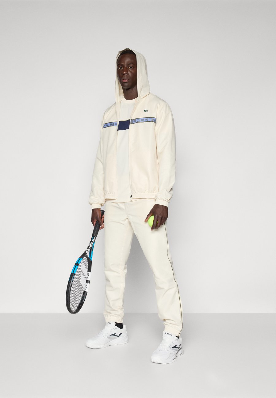 Спортивный костюм Lacoste Sport TENNIS TRACKSUIT HOODED SET, Lapland/Off-White — фото 2