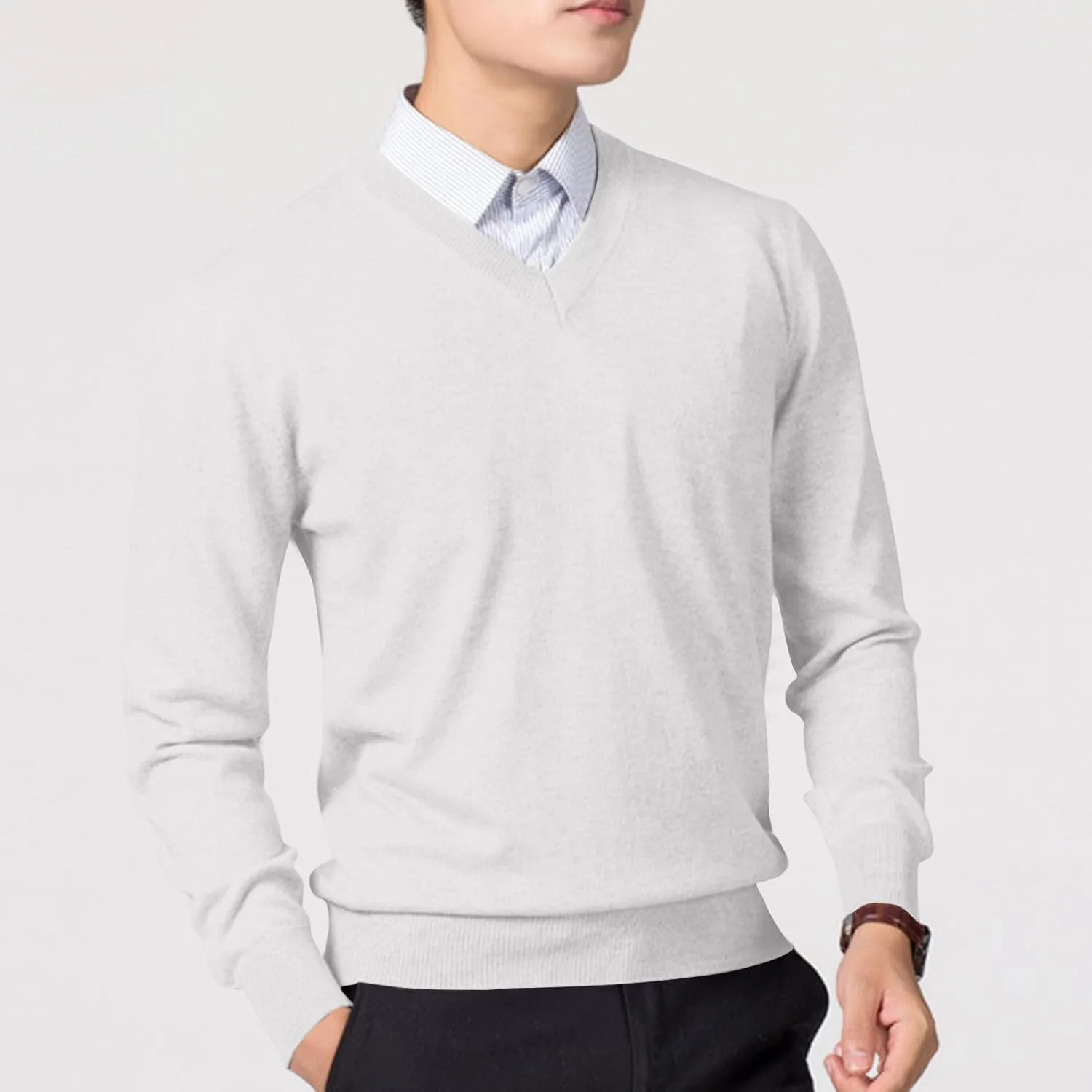 Мужской свитер V-образным вырезом Slim Fit из легкого кашемира — фото 3