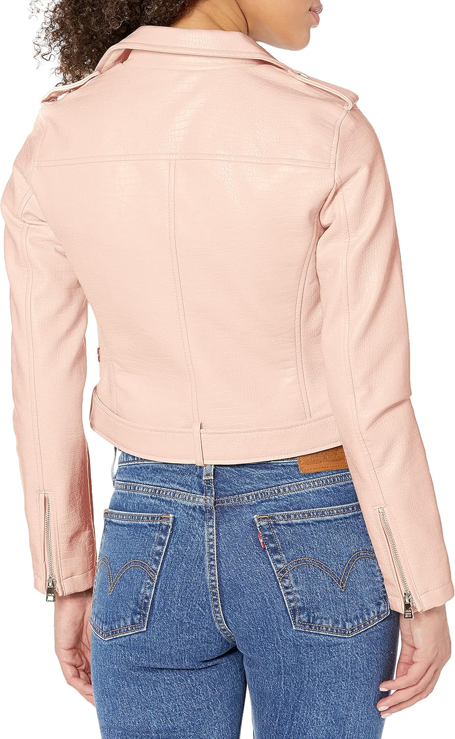 Женская куртка-косуха Levi's из искусственной кожи с поясом, светло-розовый — фото 2