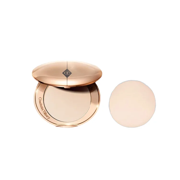 Charlotte Tilbury CT Small Golden Disk+Набор пудр для коррекции тона кожи 8г+8г, Two-Piece Set: Small Gold Tray Powder #Radiant White 8g+Small Gold Tray Refill #Radiant White 8g — фото 4