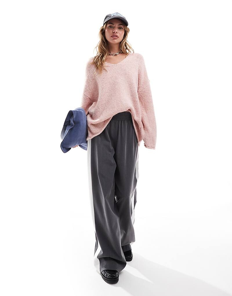 

ASOS Design – Розовый свободный свитер оверсайз с V-образным вырезом