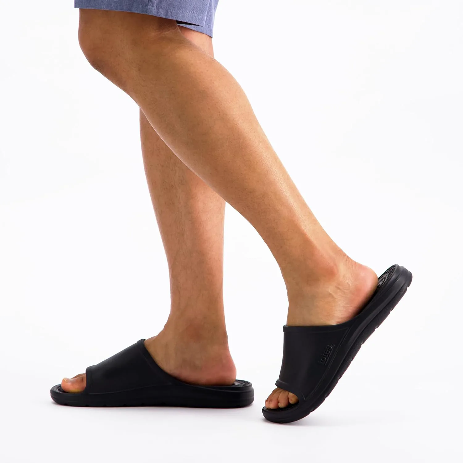 

Легкие водонепроницаемые спортивные сандалии с контурной подошвой totes mens Everywear