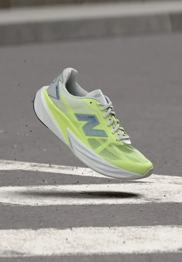 Кроссовки для бега по шоссе fuelcell rebel v5 New Balance, Afterglow