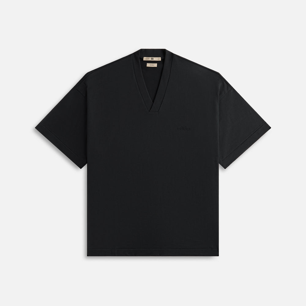 

Футболка adidas x Fear of God Athletics Heavy Jersey V-Neck Tee, цвет Pale