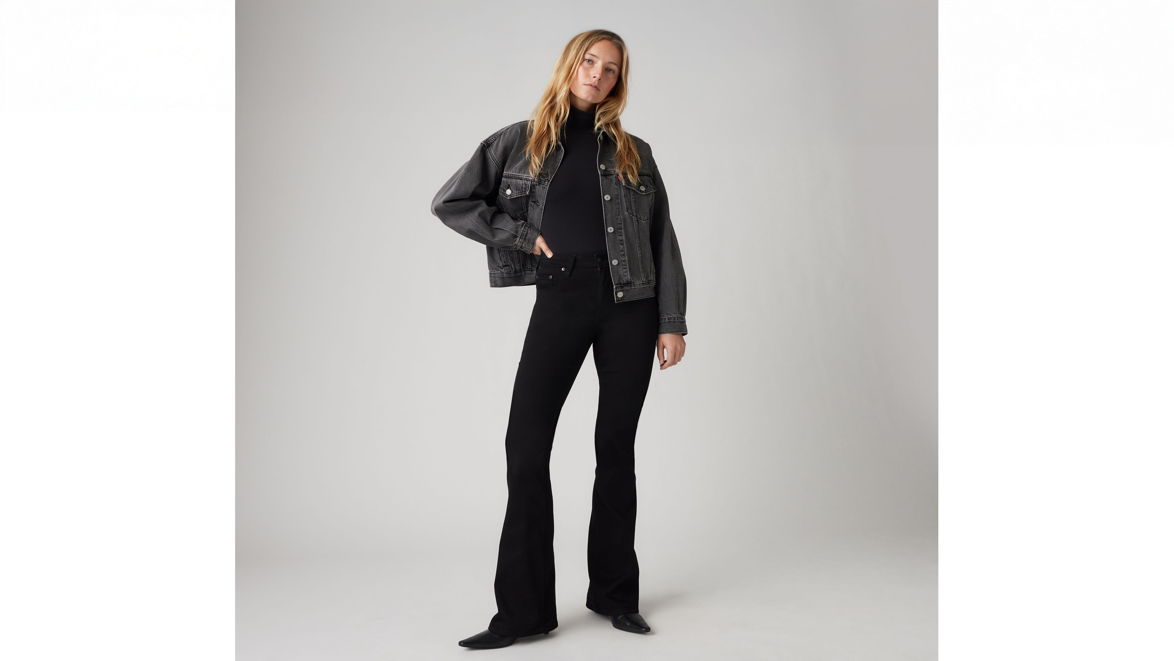 

726 Расклешенные женские джинсы с высокой посадкой Levi's, цвет Soft Black