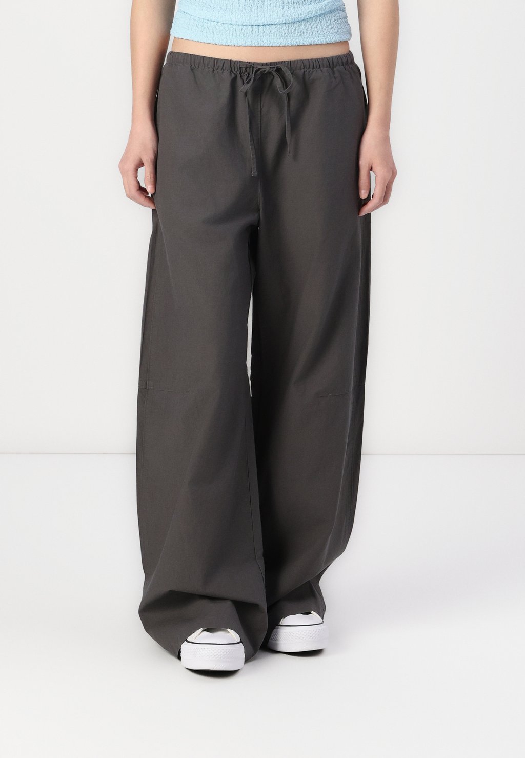 

Брюки VITANI TROUSERS Weekday, светло-коричневый