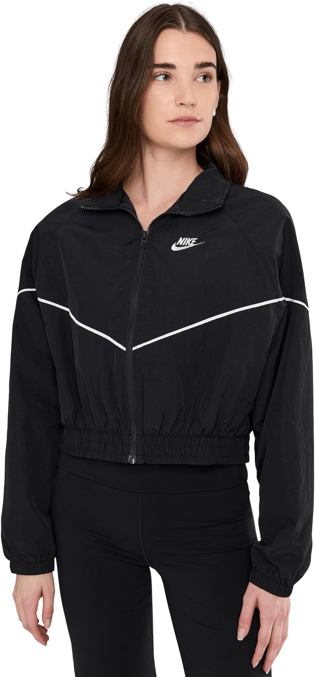 

Женская спортивная куртка Windrunner Woven Speed Nike, Black/Sail/Sail