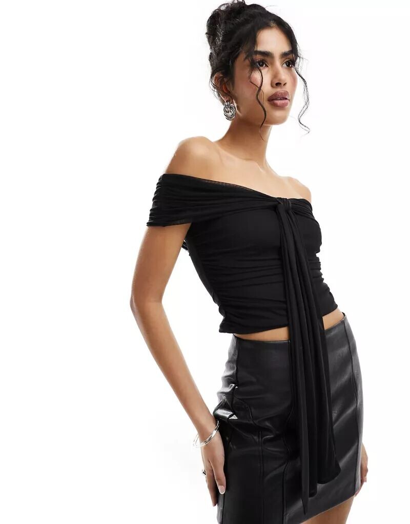 

Черный драпированный топ с открытыми плечами Miss Selfridge