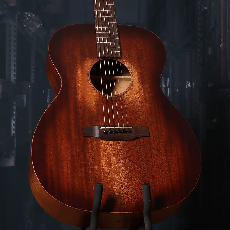 

Акустическая гитара Martin StreetMaster 000-15M 2023 - Natural Mahogany