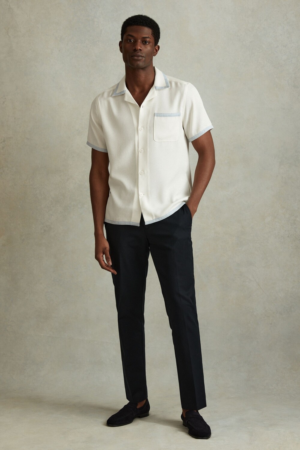 

Рубашка Vita с контрастной отделкой и кубинским воротником Reiss, экрю