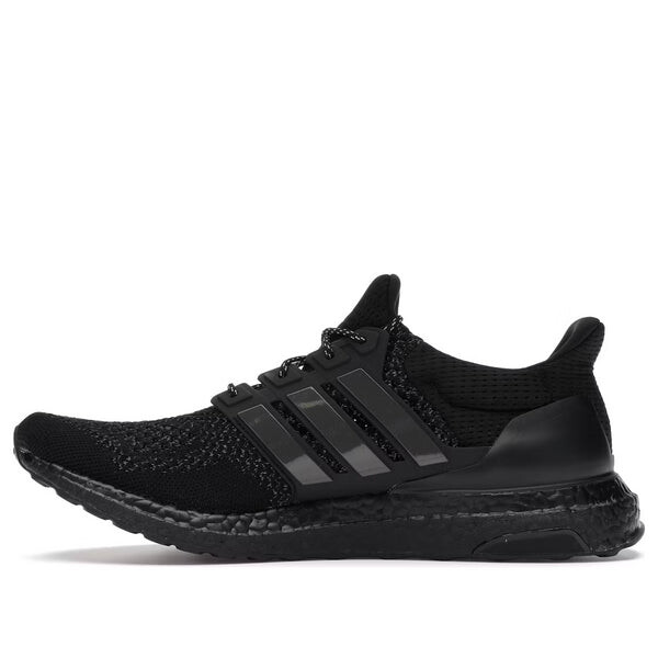 

Кроссовки покажите мне деньги x ultraboost Adidas, черный