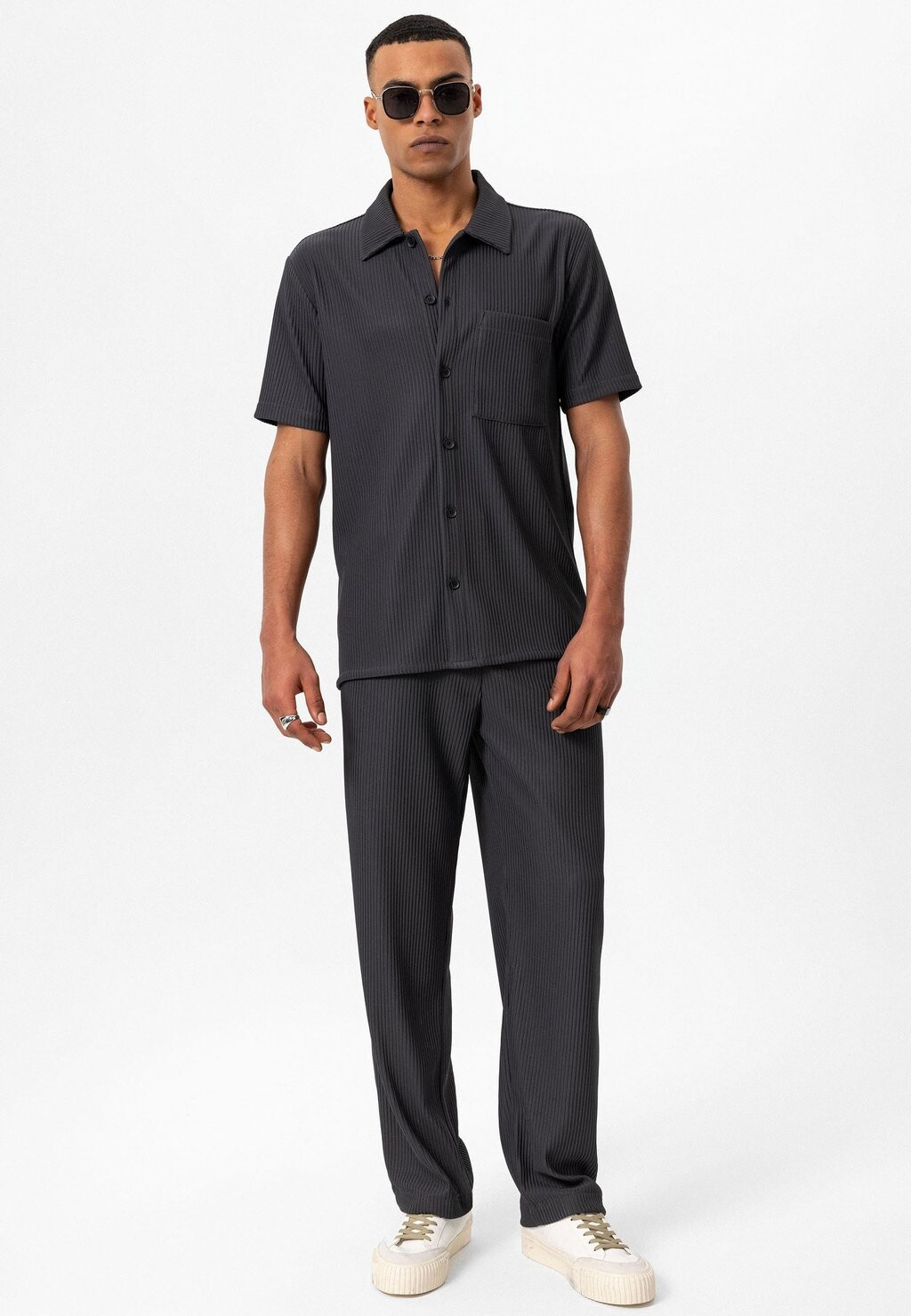 

Рубашка HARGEISA, SHORT SLEEVED Antioch, антрацит