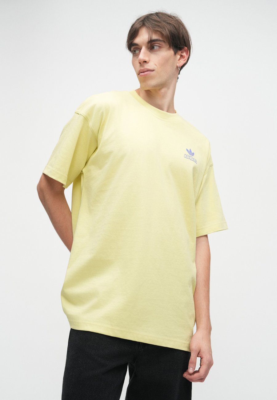 Футболка Adidas Originals BUTTER TEE UNISEX, Powder Yellow/Yellow — фото 4