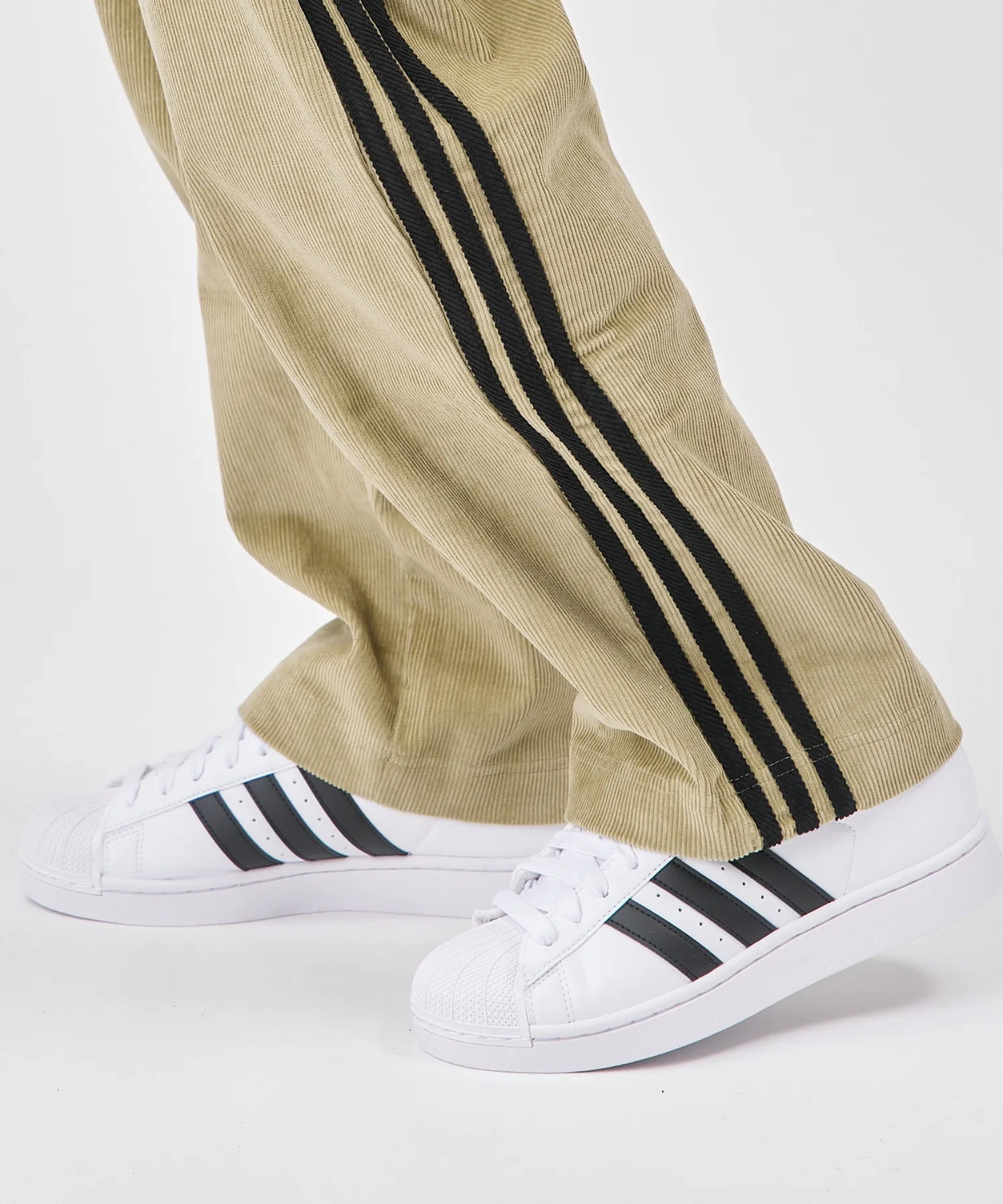 Мужские и женские кроссовки adidas SUPERSTAR TD — фото 2