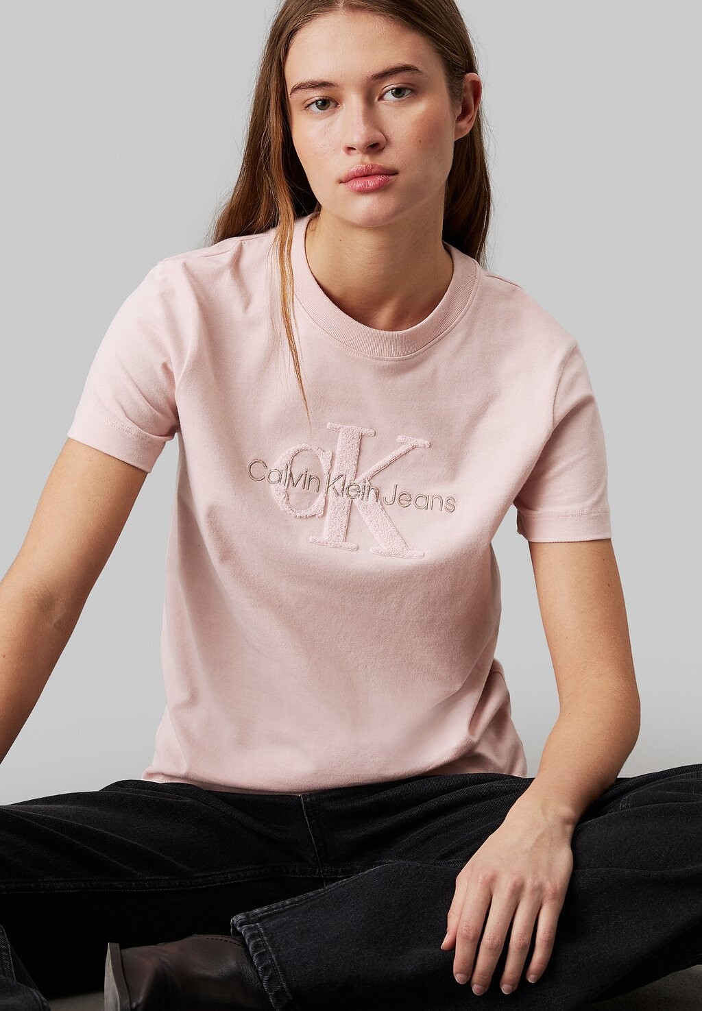 

Футболка с принтом MONOLOGO REGULAR Calvin Klein Jeans, розовый