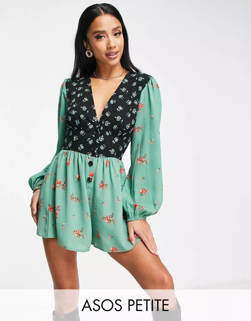 

Комбинезон из крепа ASOS DESIGN Petite с глубоким вырезом, рукавами-буфами и смешанным принтом