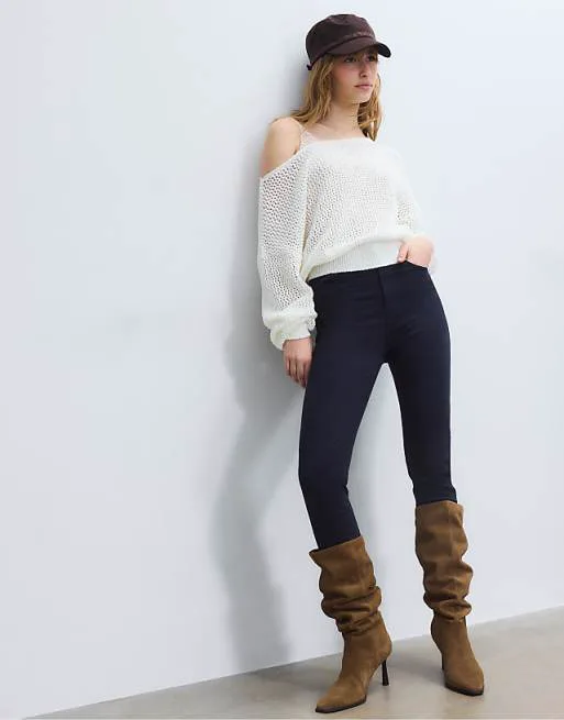 

Темно-синие туфли с завышенной талией Stradivarius