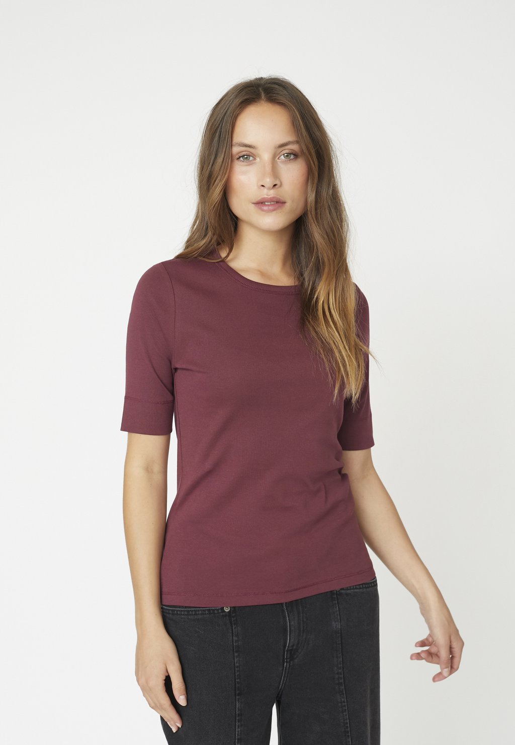 

Базовая футболка GrannyCC Co'couture, цвет Burgundy