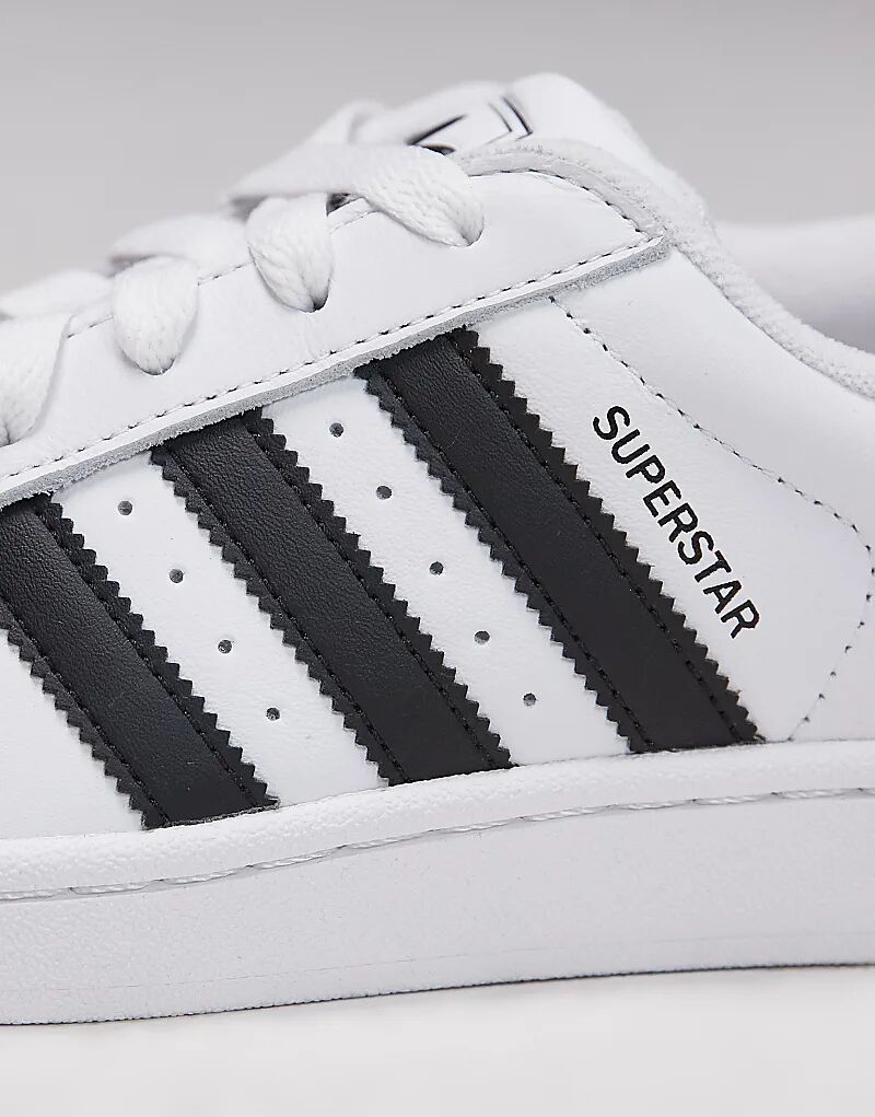Кроссовки adidas Originals Superstar II белого и черного цветов — фото 3
