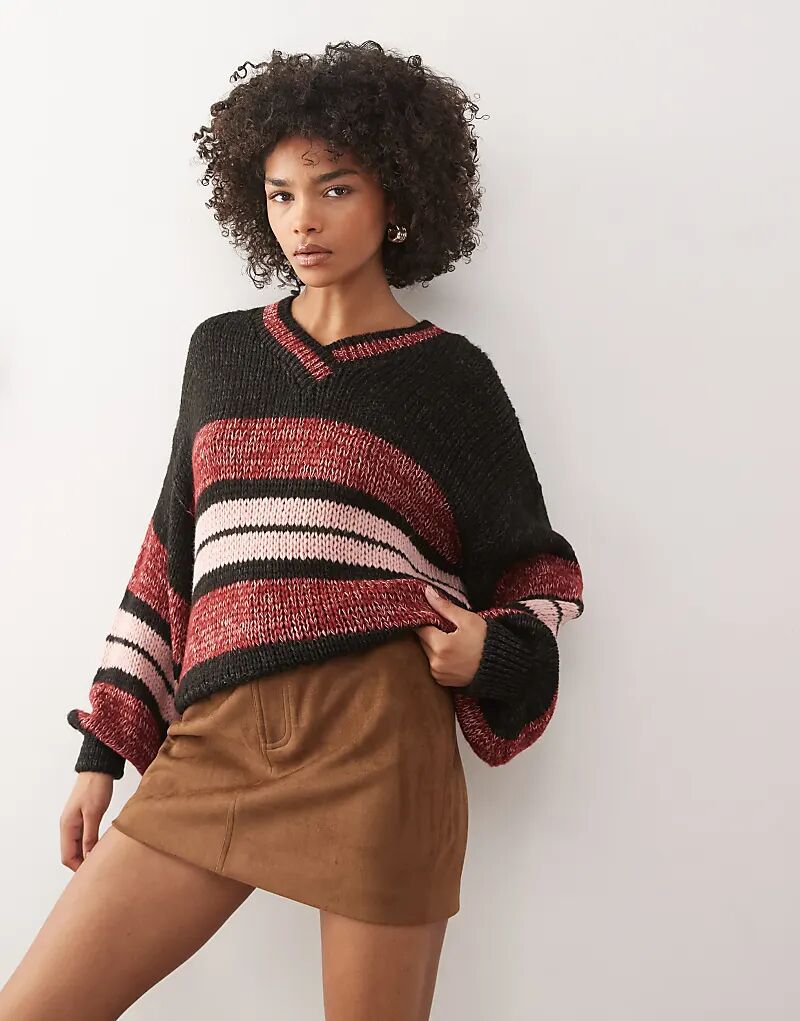 

Вязаный джемпер Reclaimed Vintage с V-образным вырезом и полоской черного цвета