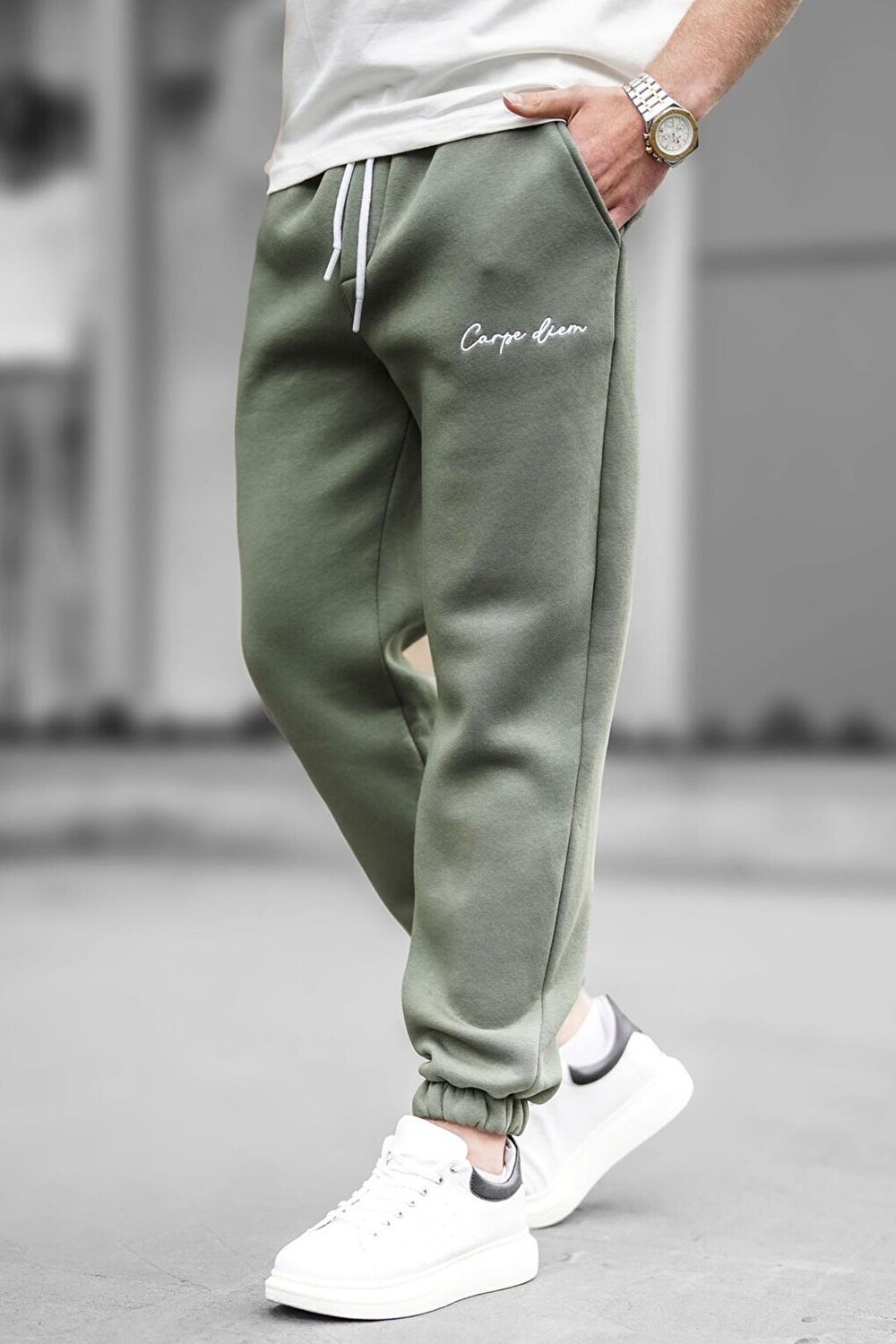 

Хаки Базовый спортивный костюм Regular Fit 6521 MADMEXT