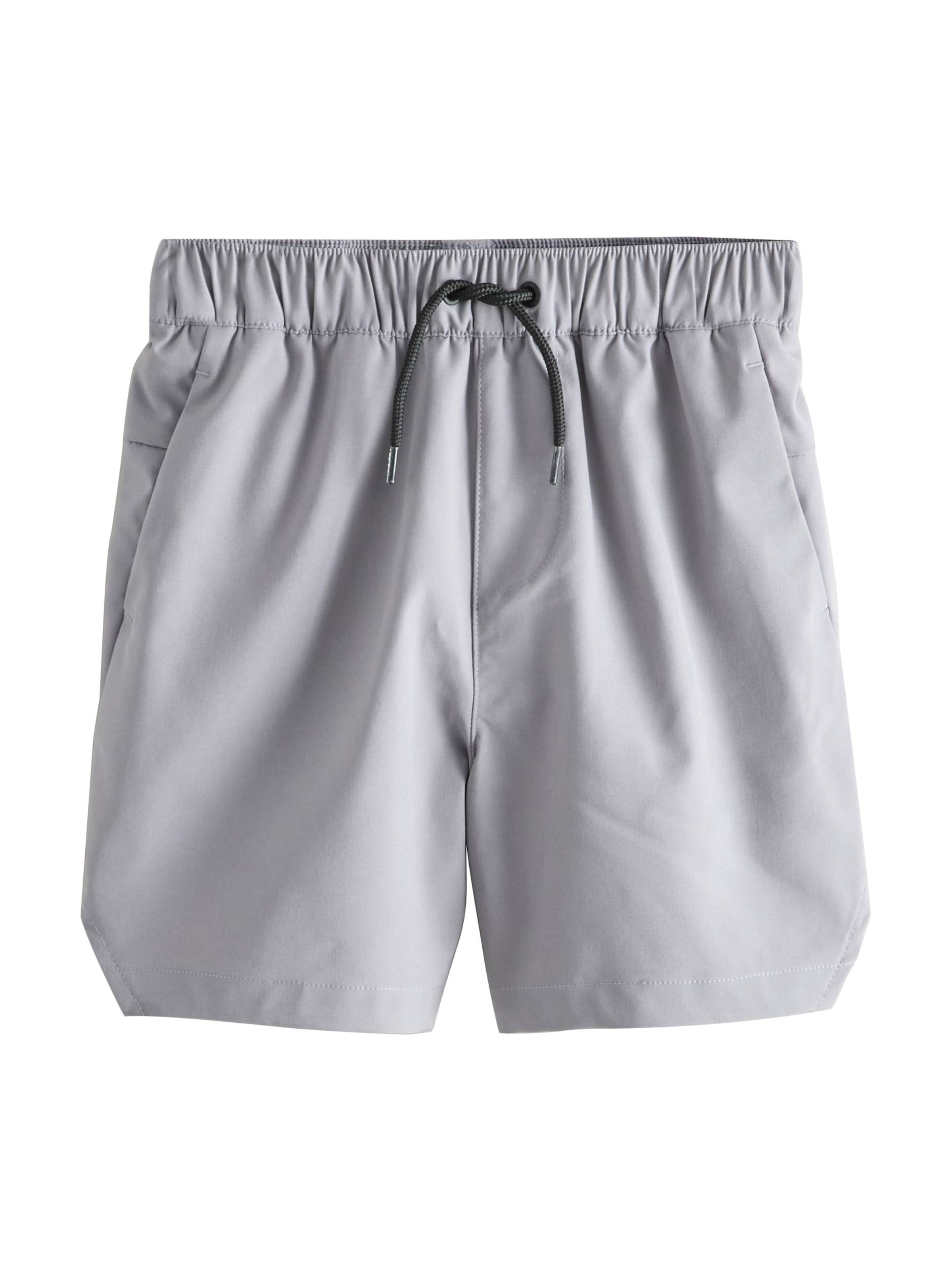 

Next Бермуды в сером цвете