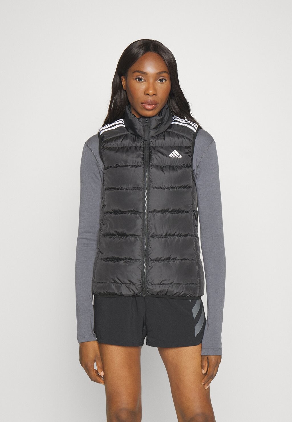 

Жилет Adidas, черный