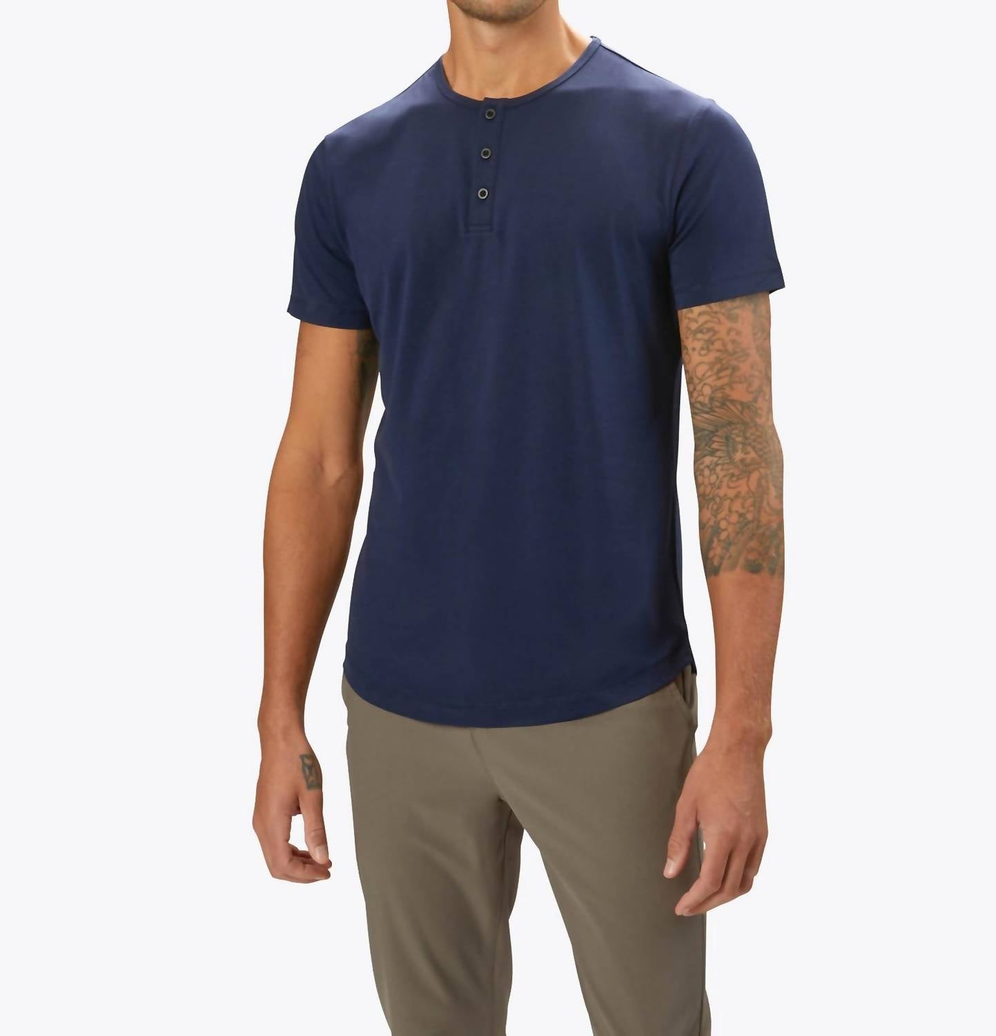 

Футболка Ao Henley Curve в цвете Pacific Blue CUTS