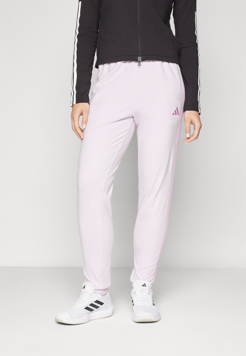 

Спортивные штаны ESSENTIALS 3-STRIPES JOGGER Adidas Sportswear, сиреневый