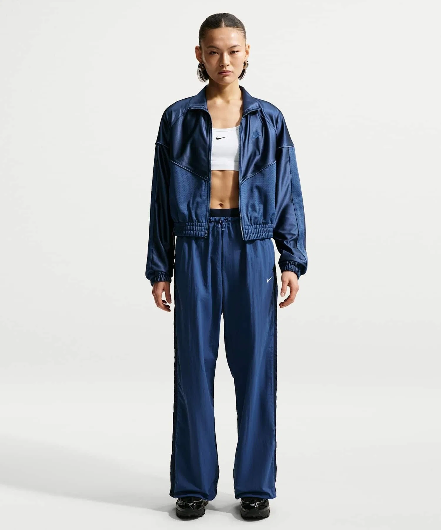 Женские брюки Nike Sportswear Loose High-Waisted Parachute Pants