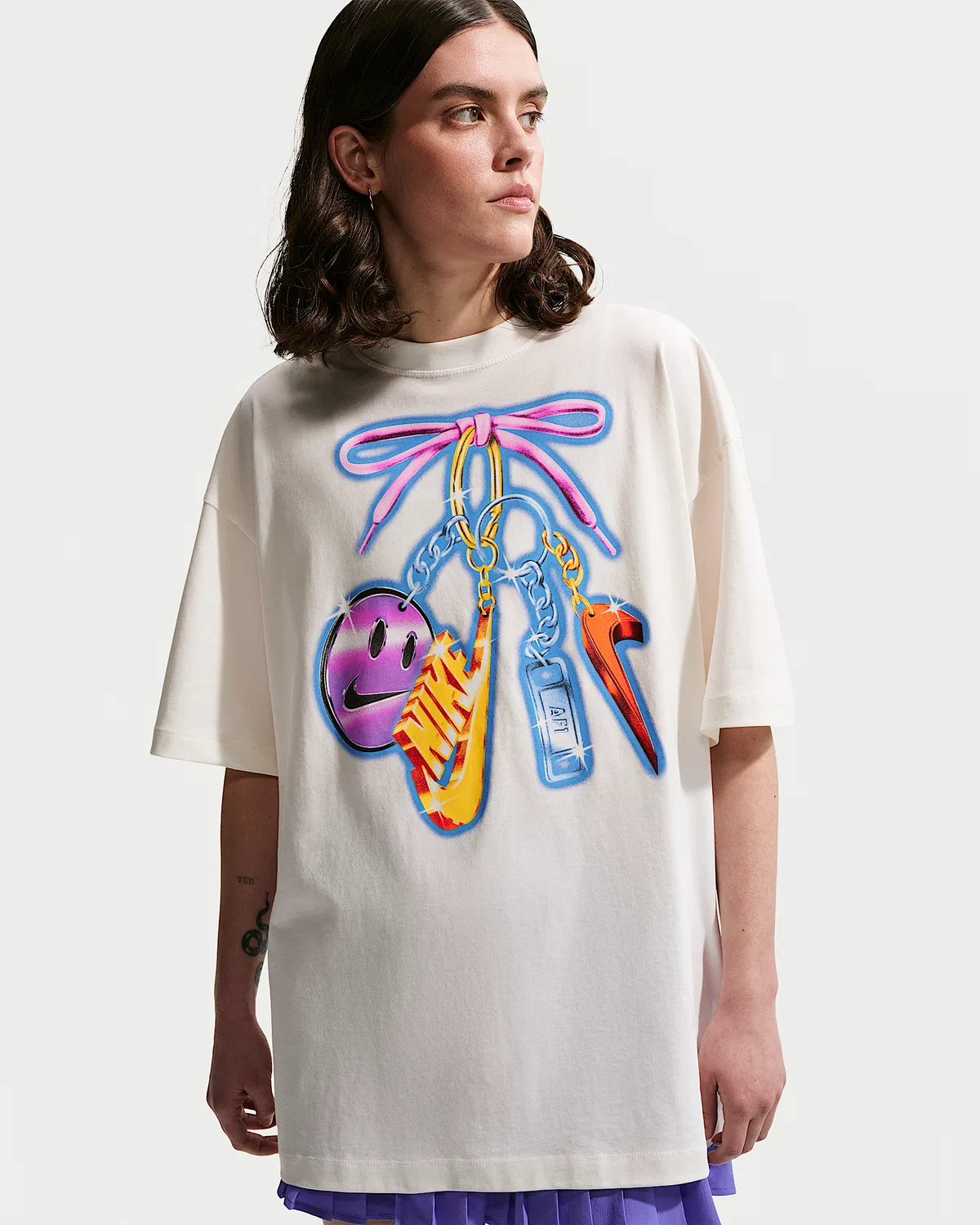 Женская оверсайз футболка Nike Sportswear Classic, Sail