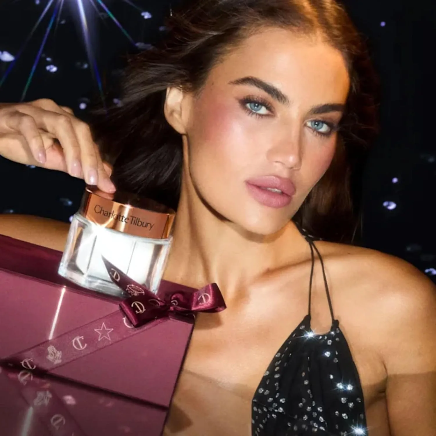 Charlotte Tilbury Magic Cream увлажняющий крем для лица и Magic Serum Crystal Elixir набор - антивозрастной уход с витамином C, пептидами и гиалуроновой кислотой (2 предмета) — фото 2