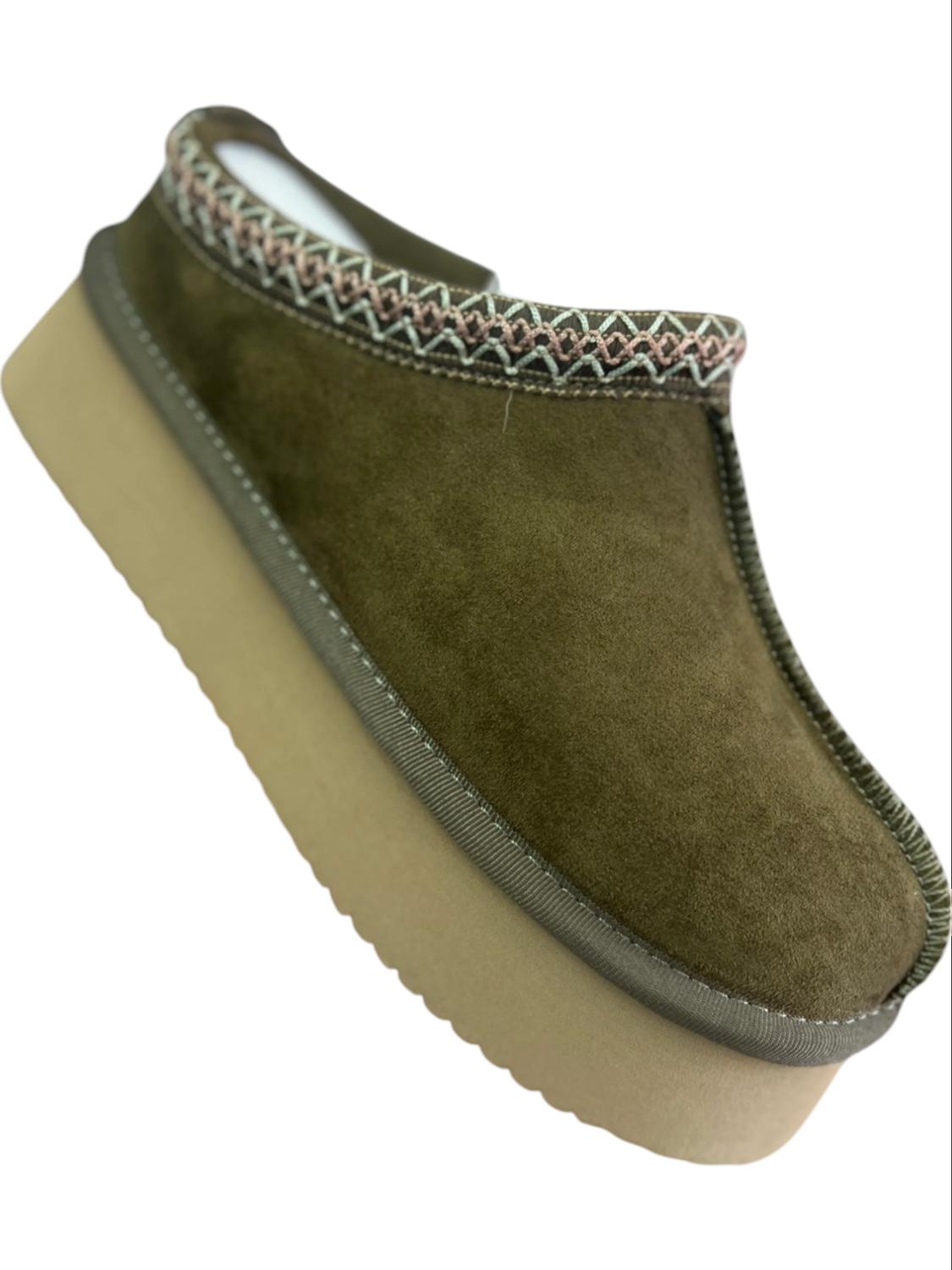 Женские туфли Pillow Talk Slip On в оливково-зеленом цвете Corkys Footwear