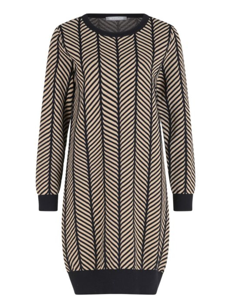 

Вязаное платье Betty & Co, черный