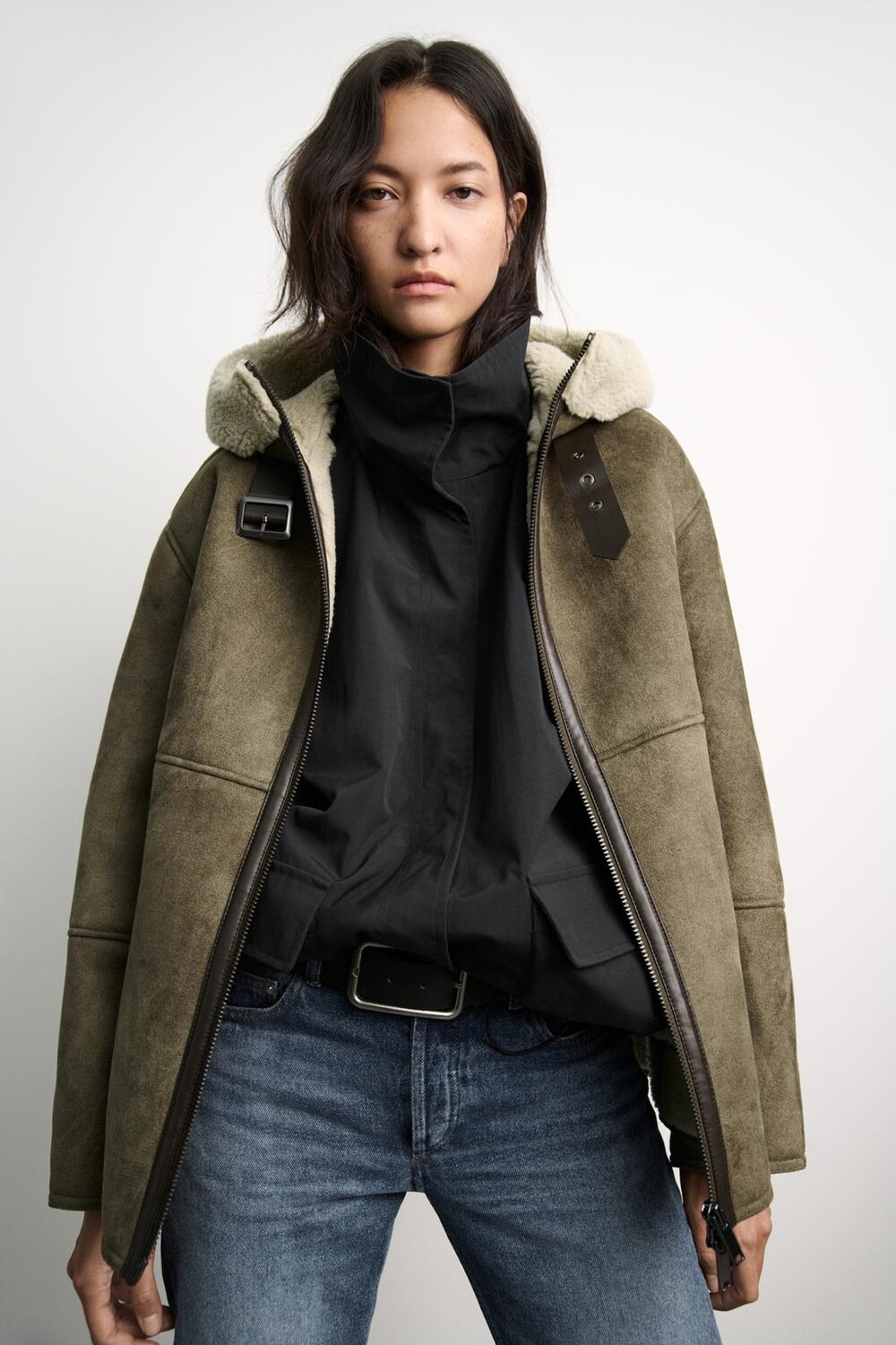 

Двухсторонняя куртка с капюшоном коллекция zw ZARA, коричневый/серо-коричневый